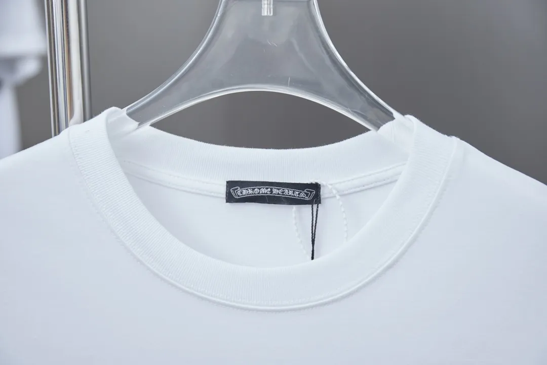 🅿️220 Ch*ome Hearte 25SS new style for early spring, short-sleeved Croix heart diamonds, light luxury, essential item for daily commuting for men and women, correct version, welcome to compare, detailed features · 320g 100% pure cotton double yarn jersey fabric · Special thickened 32 pieces of double-strand 1X1 thread in the same vat custom dyeing · Imported Australian matte pearlescent diamonds ➕ Artificial spray color · Double needle stitching and cross-stitching process · Original main mark, washed tag, brand moisture-proof paper packaging Color: black/white Size: S/M/L/XL